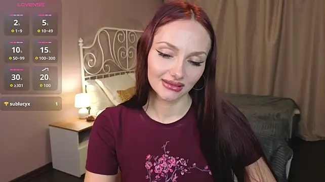 Madeline_Perry - Look at my perfect ass