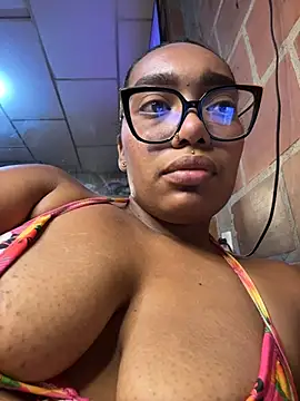 _Piel_Canela - Chow pussy + fingers + squirt
