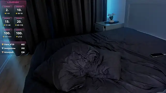 Miraletta - open pussy
