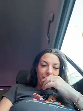 Almmaxxxx - Make us wet on uber😈❤️