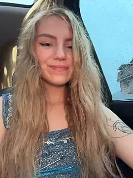 -stray-cat- - rub pussy trough the panties