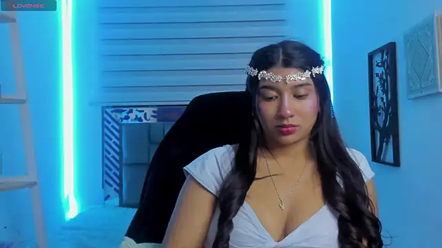 Aurora_Blazee - show tits