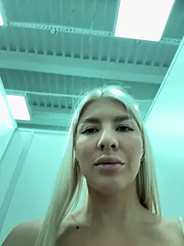 NewLale - Doggystyle no panties