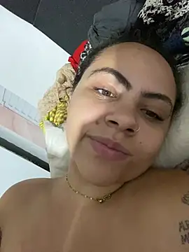 Chloe_Leaozinho - Squirt 💦 gosta na sua boquinha
