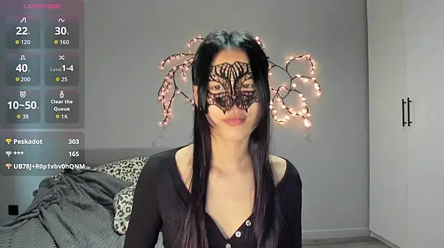 HelenBlazeTrt - show u more of my body!