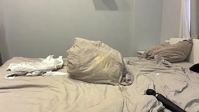 Selena_favn - Spit on my chest