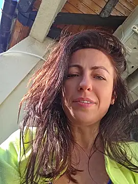 Risky_woman - NEIGHBOURS SEE ME .NAKED CUM WIN SNAP