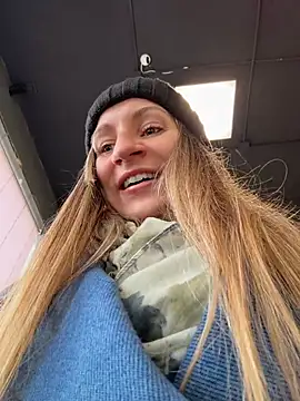 EvvaMur - Rip off your tights and fuck your pussy
