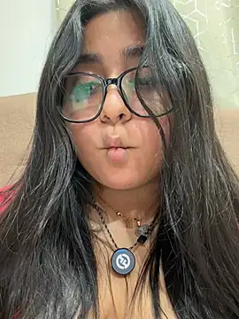 Virginbrunette99 - cum+flash boobs+1 finger inside pussy