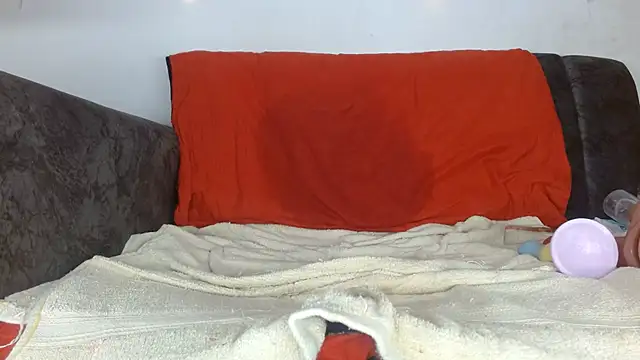 Alice_pussyhairy - fingers in ass