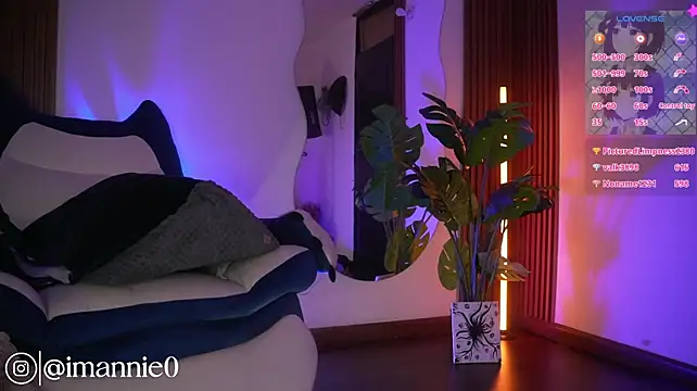 AnnieCouperr