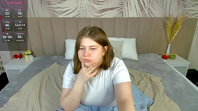 Maya_lovesss - 🍒dildo between boobs🍒
