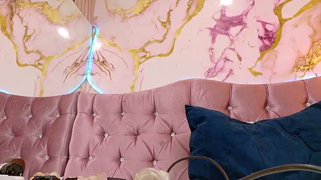 KARINAJTORRES - put plug big 🥵