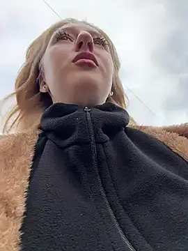 RonnieKiss - Completely naked