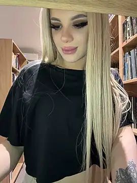 AlyssaFoxx_ - Saliva In Finge And Insert In TIGHT ASS