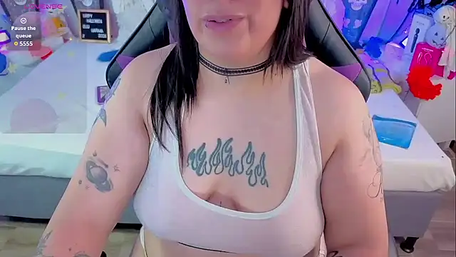 NatalieHarris - Show Boobs