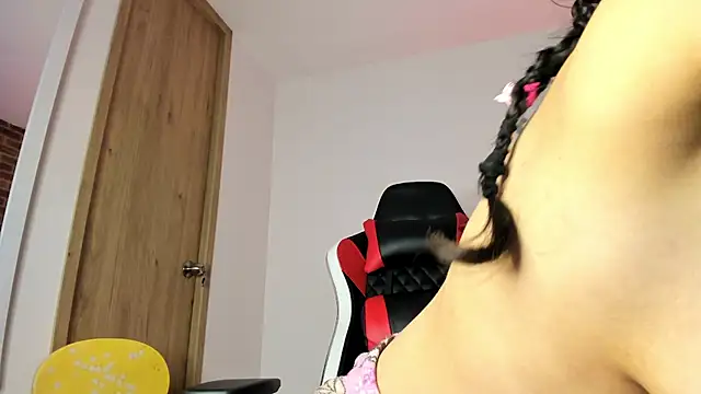 CandyyyPinkyyy - Bite ur tasty mouth and a lot of saliva