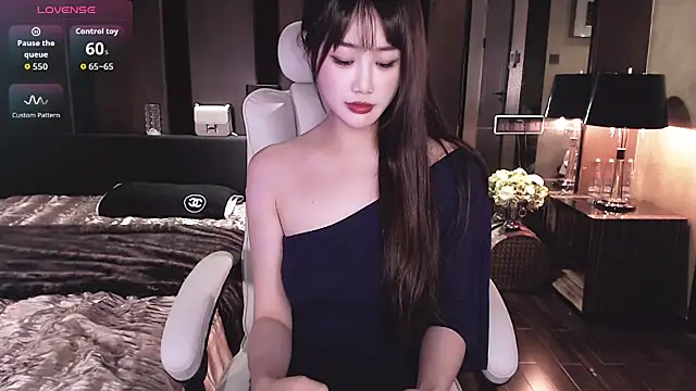 Aurora__77 - 周末快乐