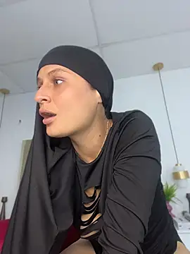 Aisha_k - Fingers in vagina and ass💕