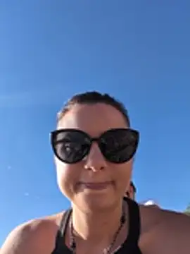 Samira-Summer - Flash tits in Public LT=Video