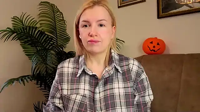 ViktoriaSekret - shake shake ass