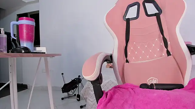 Ashley_morgan_18 - Finger in my pussy ✌🏻😈