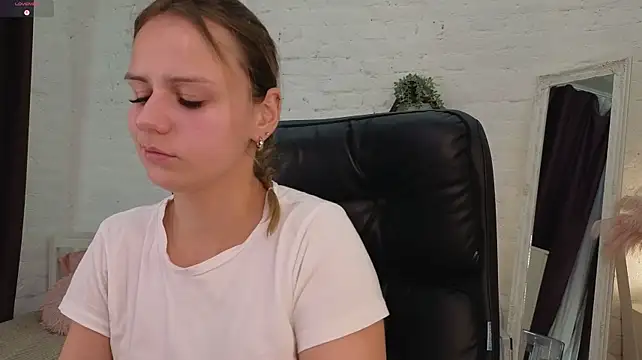 WendyDolie - Ass massage+shake