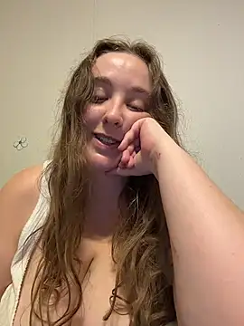 Caligirl9895 - Tits out 5 mins-suck dildo/moan/pinch