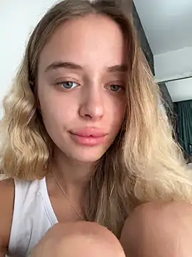 Enjoy_my_beauty - ride a pillow