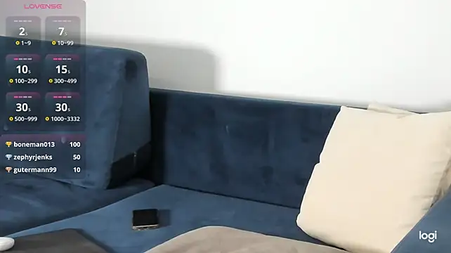 AmelinaLove - fully naked and play with pussy