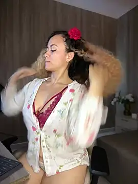 CurlyMamii - Spank ass! x15🍑