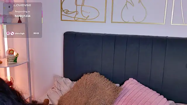 Lyra_Valtierra - Full naked + nipple clamps