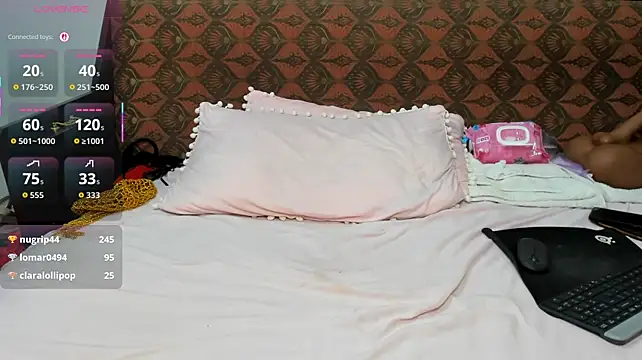 Hot_Falling_Devil - 👅👅 Finger in my big ass 🙈🙈