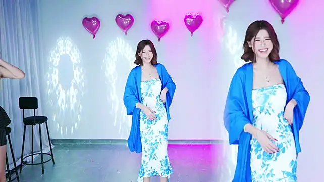 FC-008 - 第一视角运镜性感脱衣椅子舞