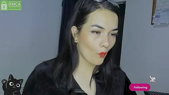 Babe-sofi - Fuck my fat pussy guy!