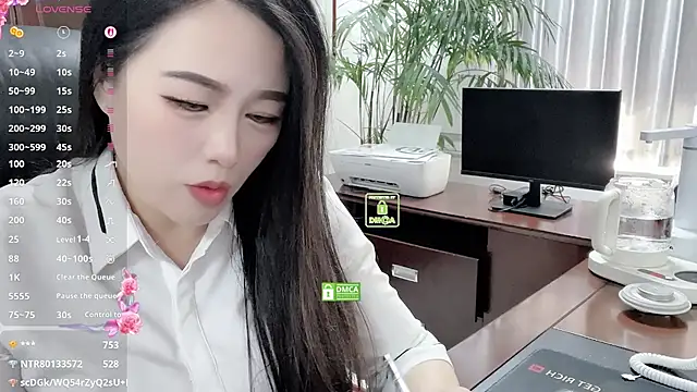 Kaixin-Luckygirl - 坐办公桌上M腿大JJ插入小穴 连喷水水（完成开福利票）
