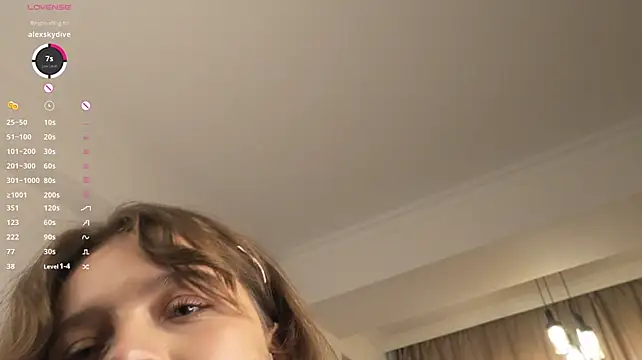 ShineAmelia - Take off my leggings and slap ass!