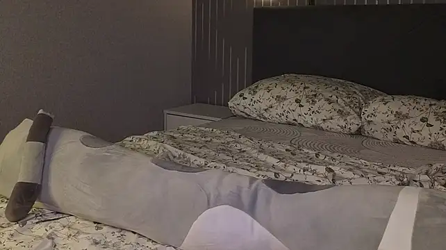 VivienRoss_ - BOOP MY NOSE