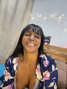 SADIRA_7 - Sentando 25 cm