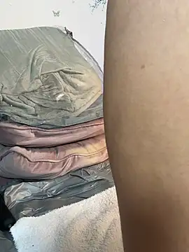 IamSteph13 - SQUIRT IN YOUR COCK