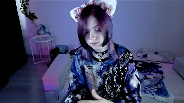 Hikkacat - 🍓🍓show my sexy tongue :3