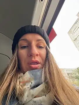 EvvaMur - sniff your finger in the butt