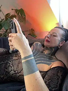 KathaleaNoir - Make me WET 💦