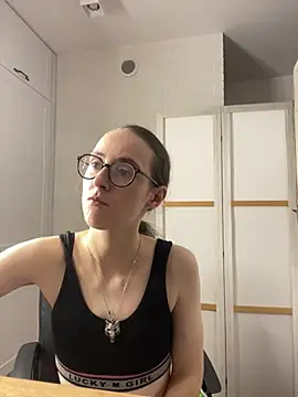 MartiniiSelenna - Handjob