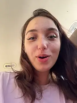 DollyTall - put hand in panties and play with my 🍓