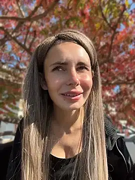 SandraCarter - Show sexy figure in public