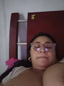 Momy-hot-gril