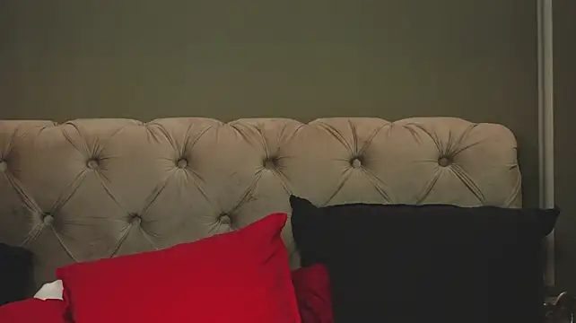 MillaRowe - dildo tease 🔥