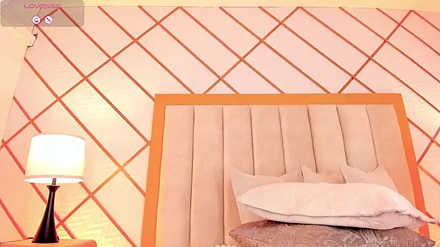 TahliaMoreau - ⭐Camel toe + Teasing strokes in pussy⭐