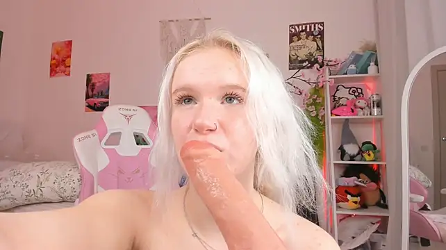 Mia_WaterFall - SPREAD PUSSY AND STROKE MY CLIT